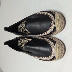 NWT Chicos Crochet Slip On Leather Espadrille Embroidered Flats